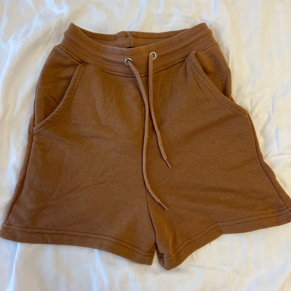 PrettyLittleThing Brown Drawstring Lounge Shorts